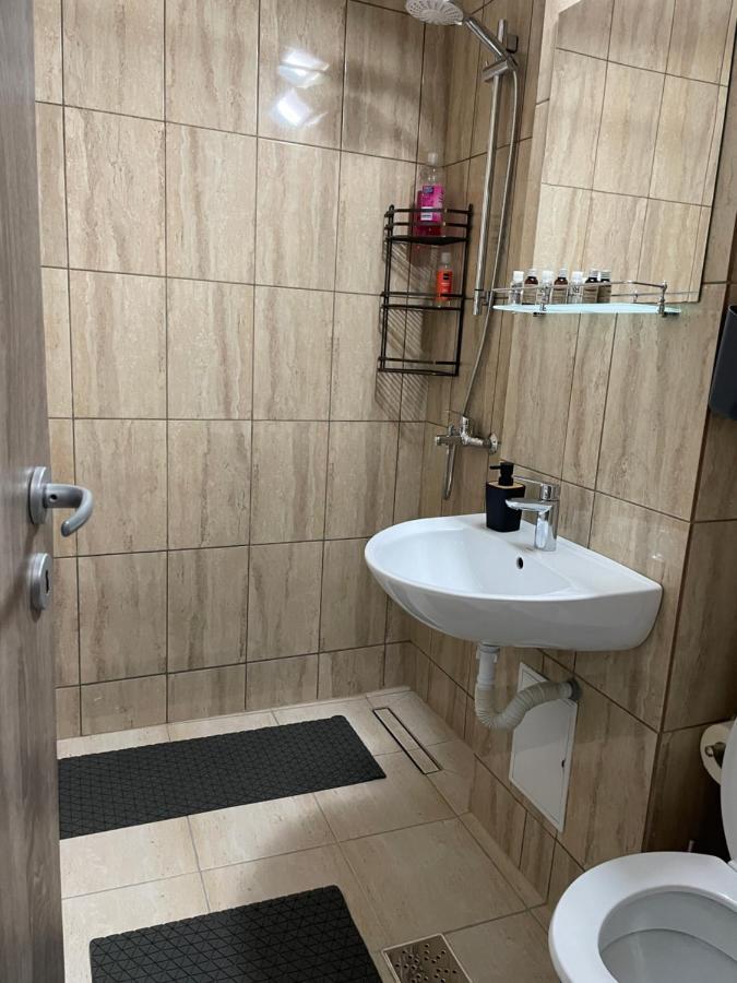 Central Studio Lcs Hunedoara Ngoại thất bức ảnh