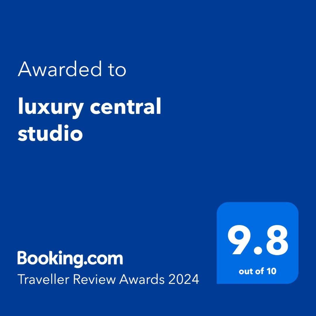 Central Studio Lcs Hunedoara Ngoại thất bức ảnh