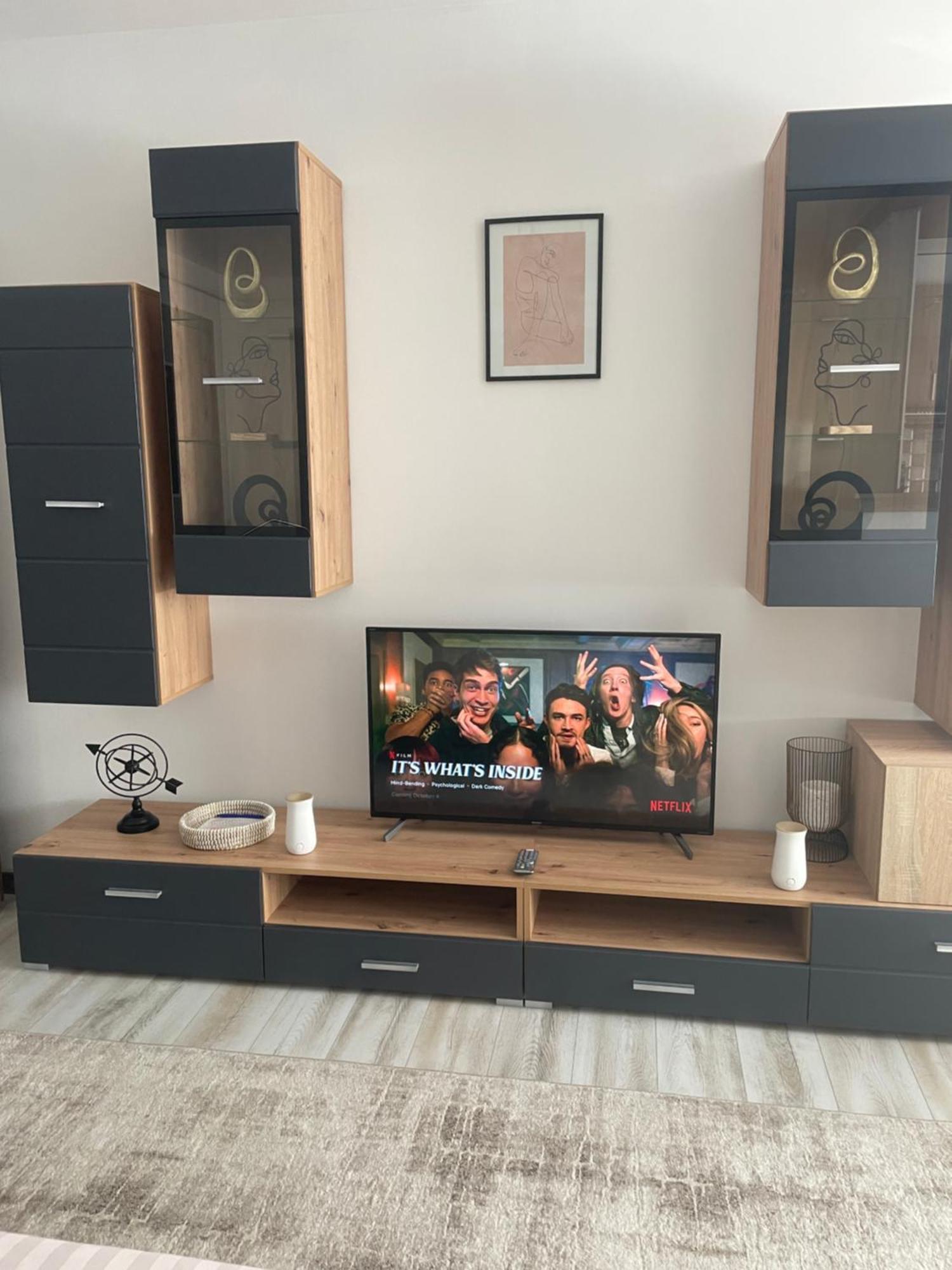 Central Studio Lcs Hunedoara Ngoại thất bức ảnh
